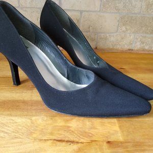 Stuart Weitzman Black fabric pumps size 9